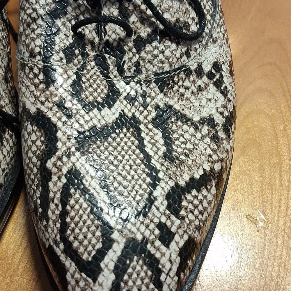 Cole Haan Women's Black and Cream Snake Print Oxfords Size 8